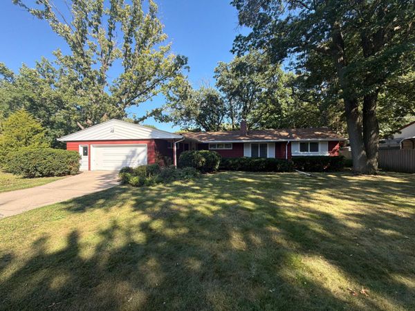 2000 Herschel Street , Roseville, MN 55113