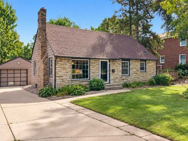 1784 Pascal Street, Falcon Heights, MN 55113