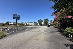 715 N Main Street  photo 4