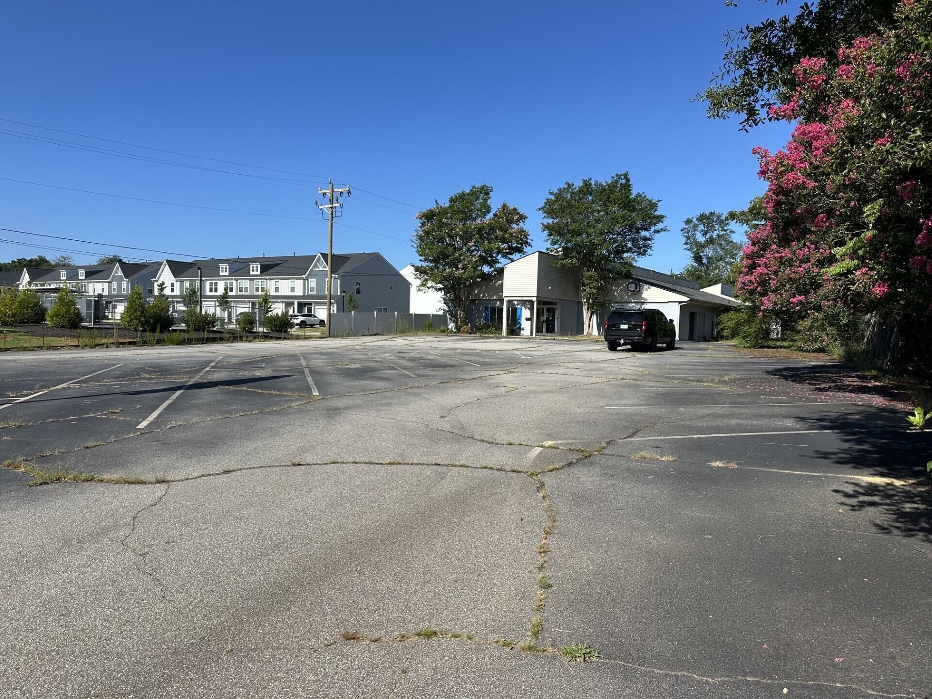 715 N Main Street  Photo 8