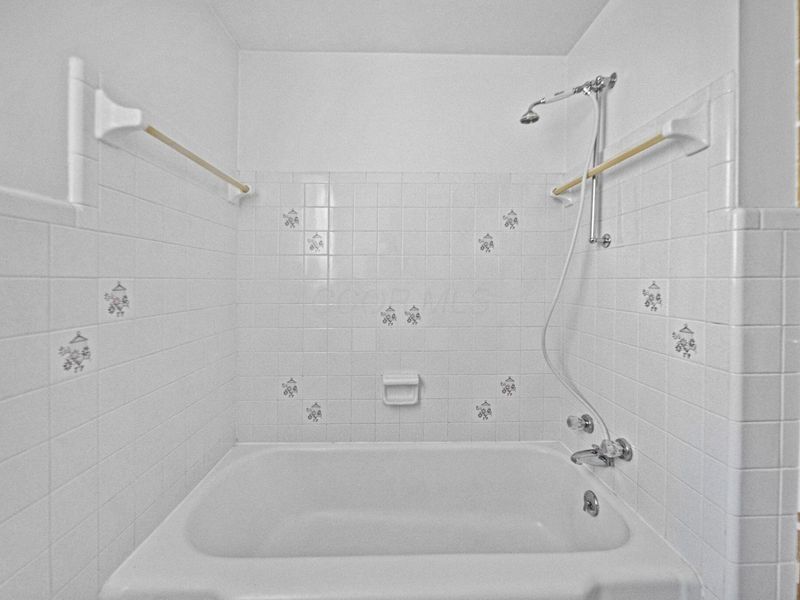 6599 Charles Road , Westerville, OH 43082 Photo 26