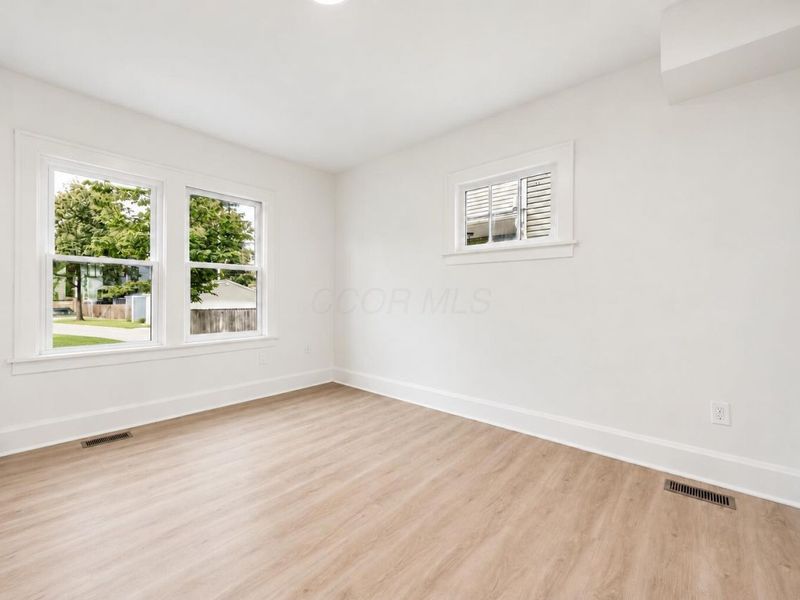 1465 Genessee Avenue, Columbus, OH 43211 Photo 13