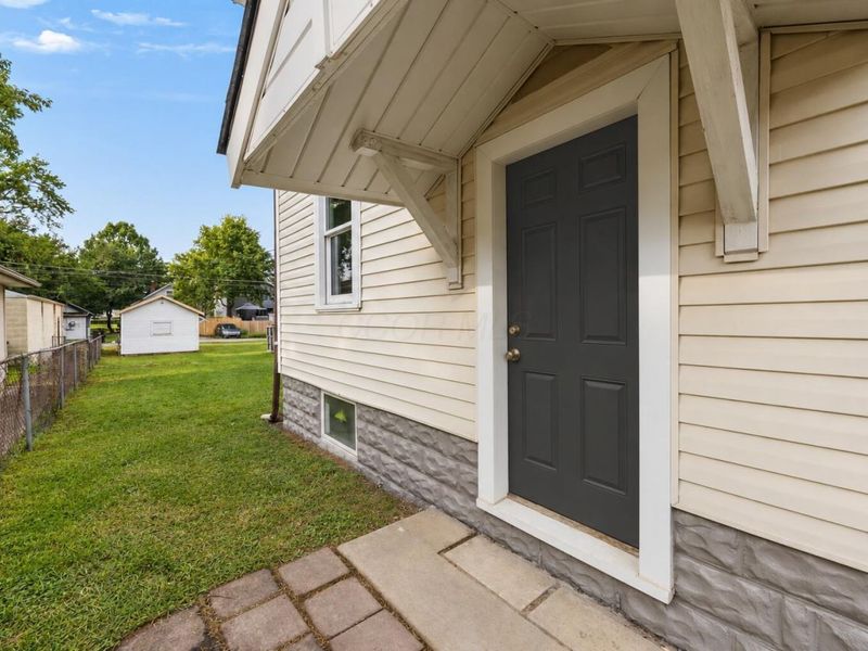 1465 Genessee Avenue, Columbus, OH 43211 Photo 32