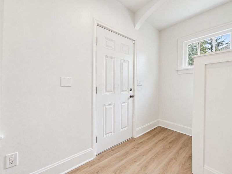 1465 Genessee Avenue, Columbus, OH 43211 Photo 6