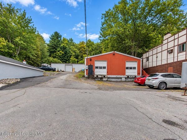 446 N Main , Archbald, PA 18403