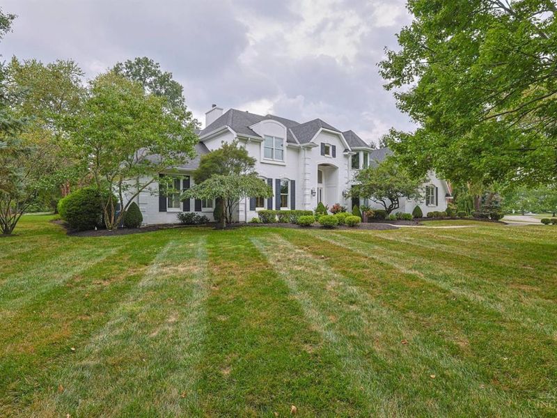 7675 Foxgate Lane, Indian Hill, OH 45243 Photo 2