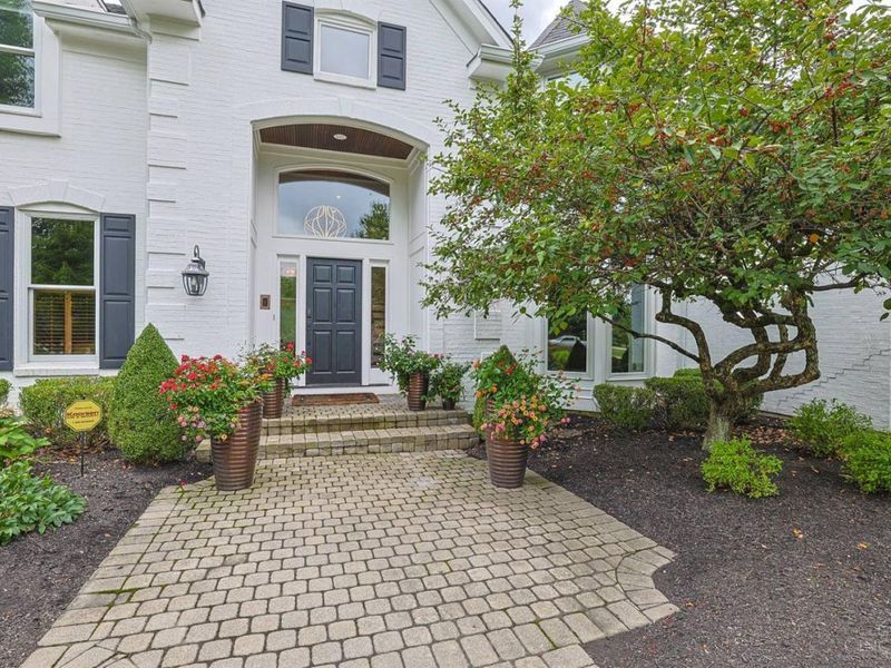 7675 Foxgate Lane, Indian Hill, OH 45243 Photo 3