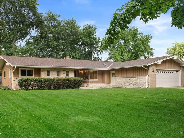 4420 N 110th STREET, Wauwatosa, WI 53225