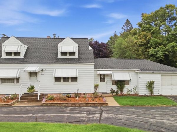 1500 S Calhoun ROAD, New Berlin, WI 53151