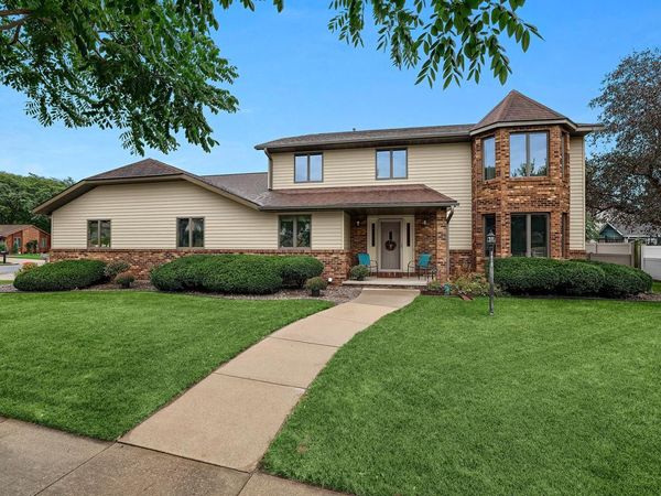 1942 Grand View BOULEVARD, Onalaska, WI 54650