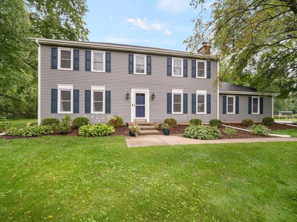 1626 Devonshire DRIVE, Cedarburg, WI 53012
