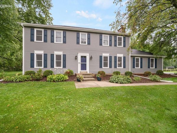 1626 Devonshire DRIVE, Cedarburg, WI 53012