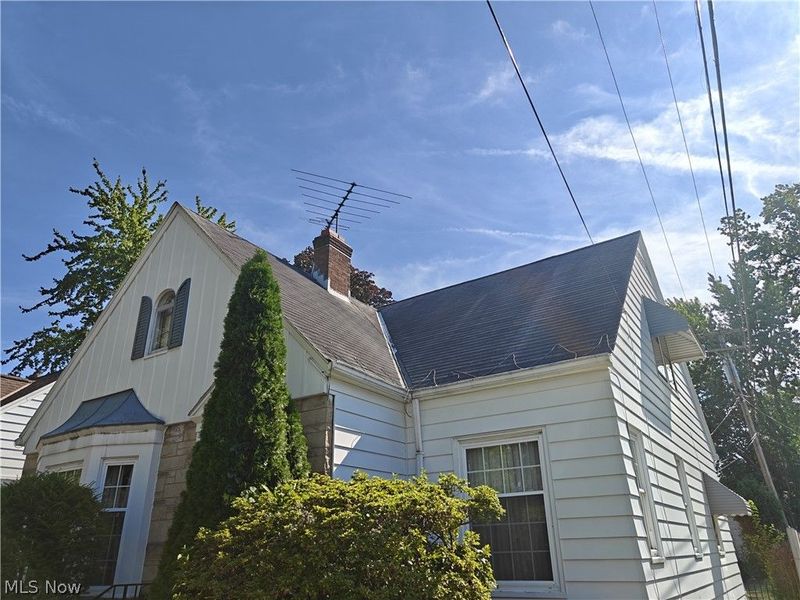 15717 Munn Road, Cleveland, OH 44111 Photo 2