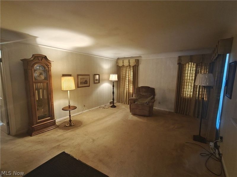 15717 Munn Road, Cleveland, OH 44111 Photo 4
