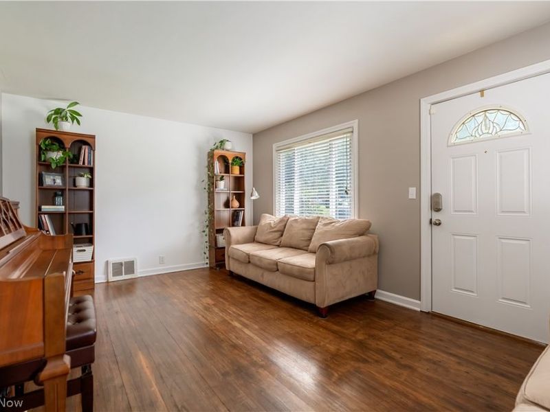 2909 33rd Street NE, Canton, OH 44705 Photo 5