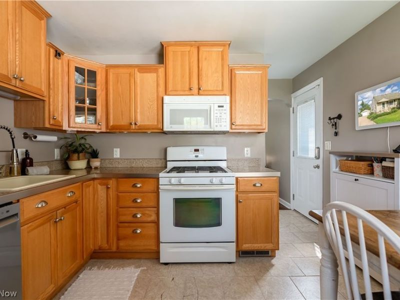 2909 33rd Street NE, Canton, OH 44705 Photo 7