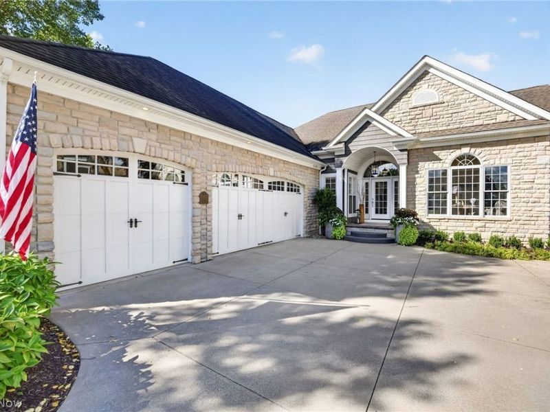 3458 Chadwick Drive, Uniontown, OH 44685 Photo 3