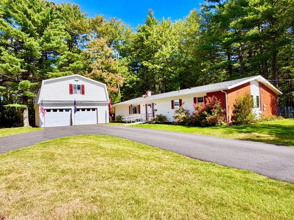 31 March Circle, Bangor, ME 04401