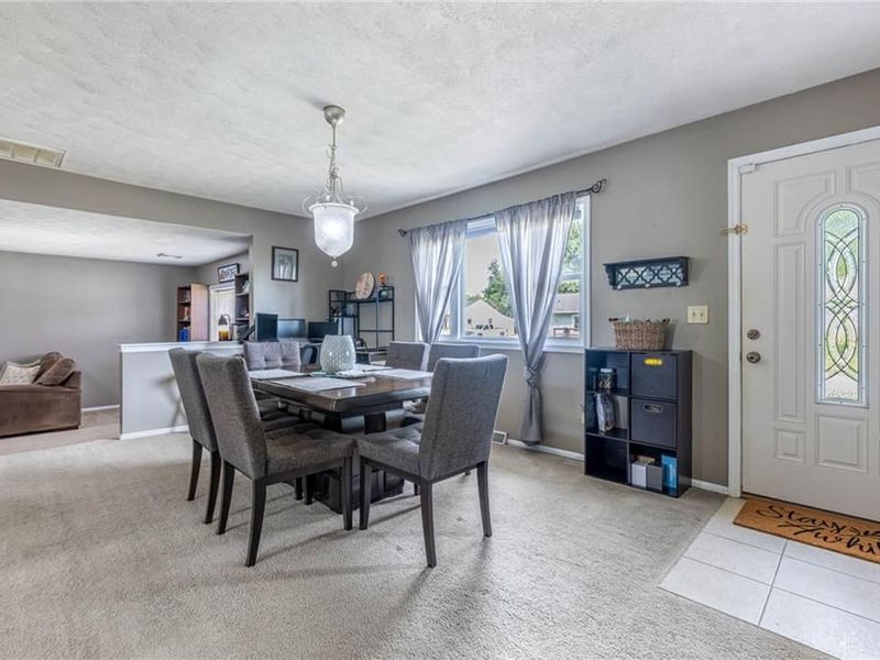 238 Fitchland Drive, Fairborn, OH 45324 Photo 2