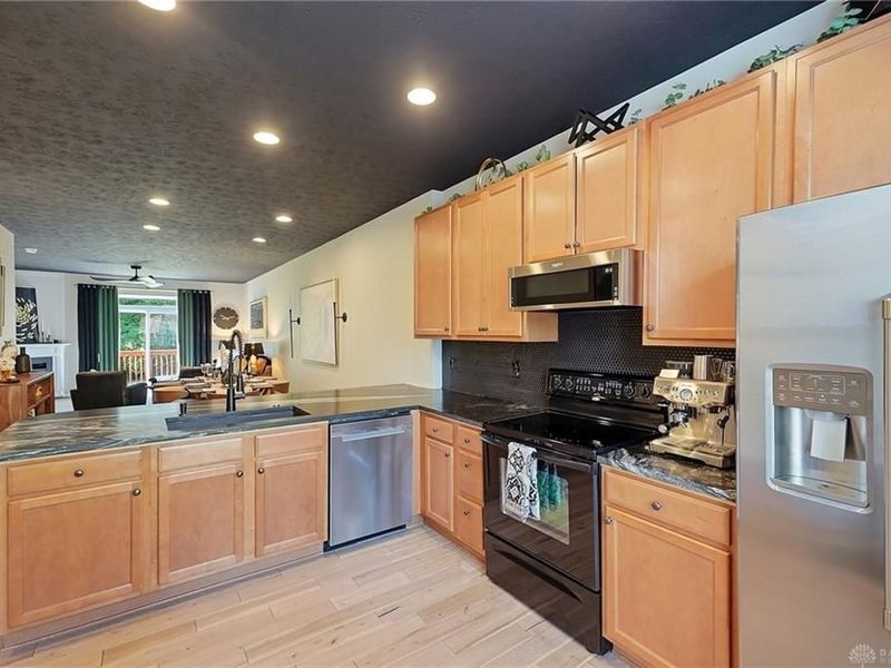 4299 Straight Arrow Road, Dayton, OH 45430 Photo 11