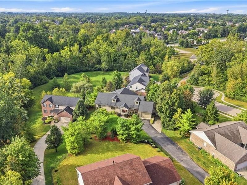 4007 Top Flite Lane, Mason, OH 45040 Photo 2