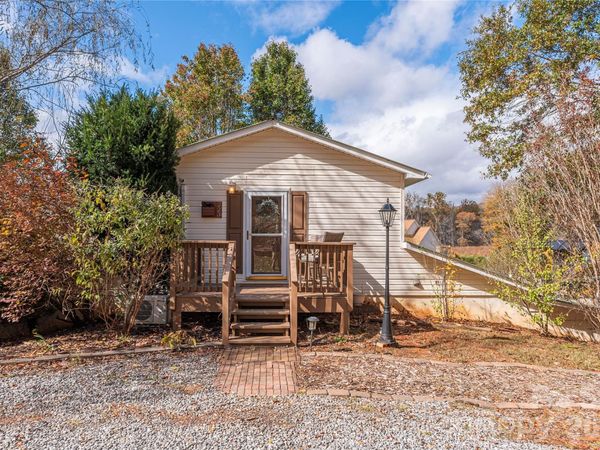 223 Davidson Road , Swannanoa, NC 28778
