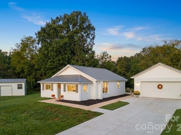 425 Hilbert Road , Rockwell, NC 28138