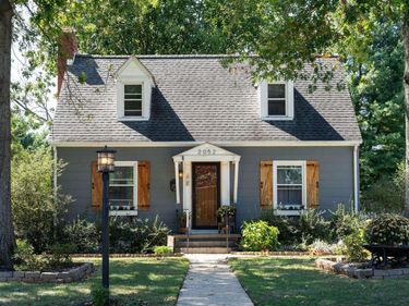 2052 CHASE AVE, WAYNESBORO, VA 22980