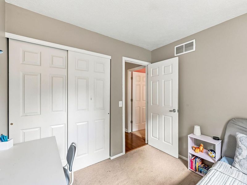 8819 Greenburg Drive, Powell, OH 43065 Photo 17