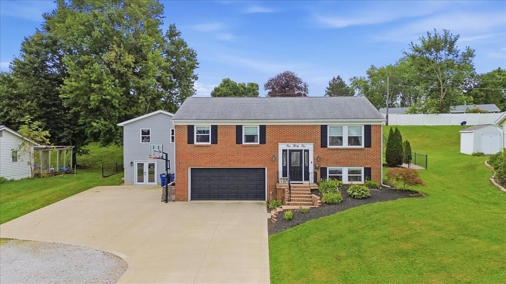 131 Essex Circle, Lexington, OH 44904 Main Photo