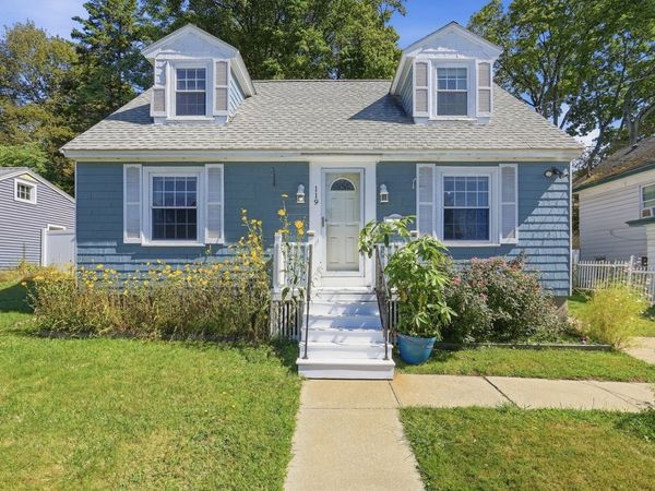 119 Beech St, Lowell, MA 01850