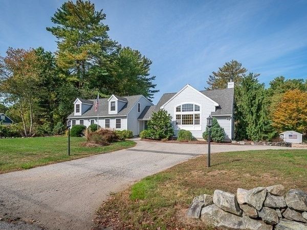44 Warren St, Georgetown, MA 01833