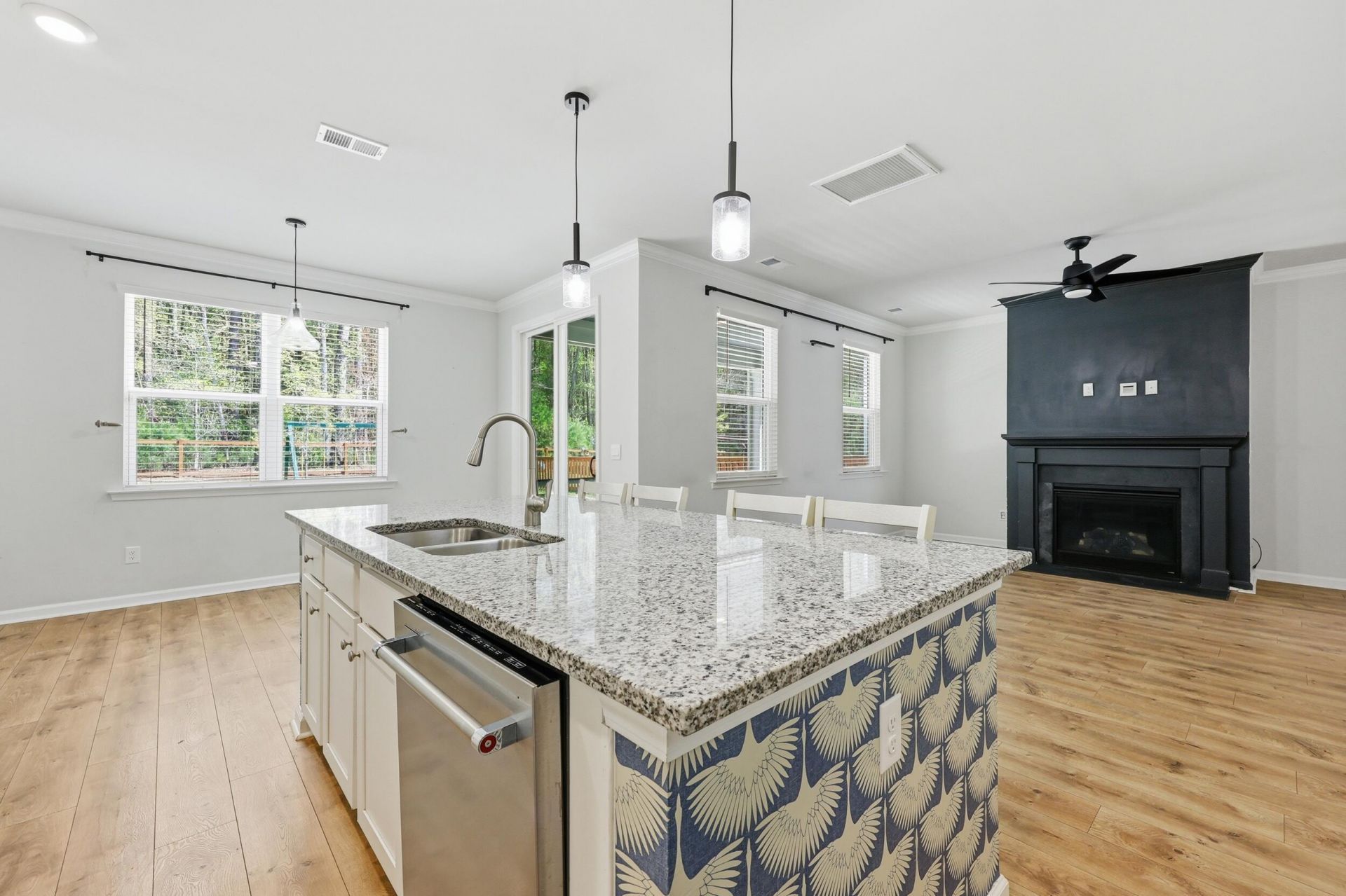 190 Cherry Grove Drive Photo 4