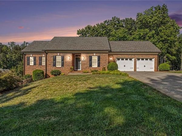 120 Cotswold Lane, King, NC 27021