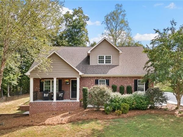 822 Montgomery Court, Walnut Cove, NC 27052