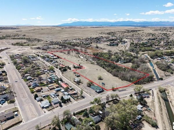 Thatcher Ave, Pueblo, CO 81005