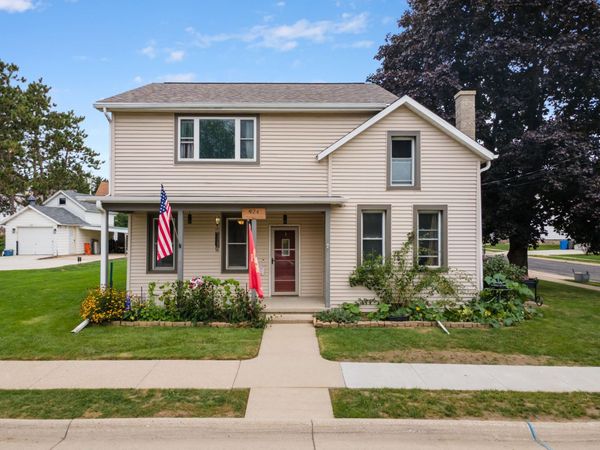 924 Cleveland Street, Watertown, WI 53098