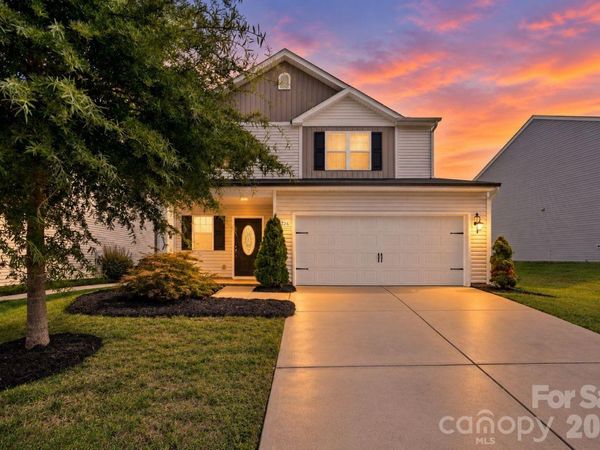 8226 Paw Valley Lane, Charlotte, NC 28214