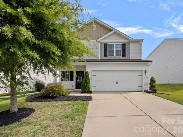 8226 Paw Valley Lane, Charlotte, NC 28214