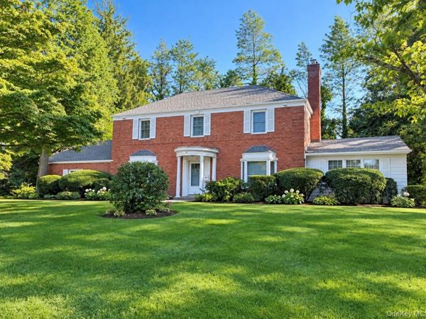 16 Birch Hill Road, Great Neck, NY 11020