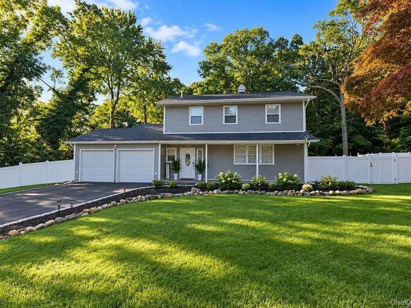 102 Patchogue Drive , Rocky Point, NY 11778
