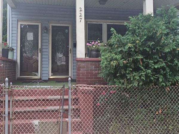 227 Gordon Street , Staten Island, NY 10304