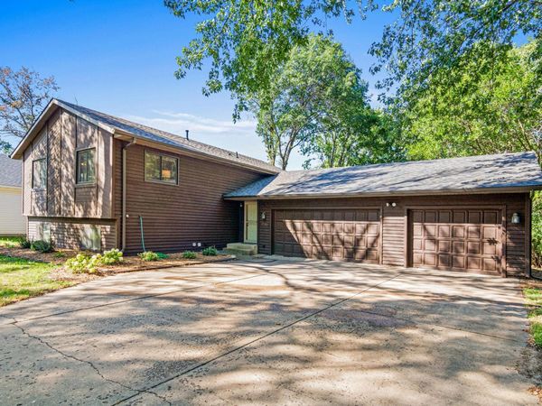7720 Long Lake Road, Mounds View, MN 55112