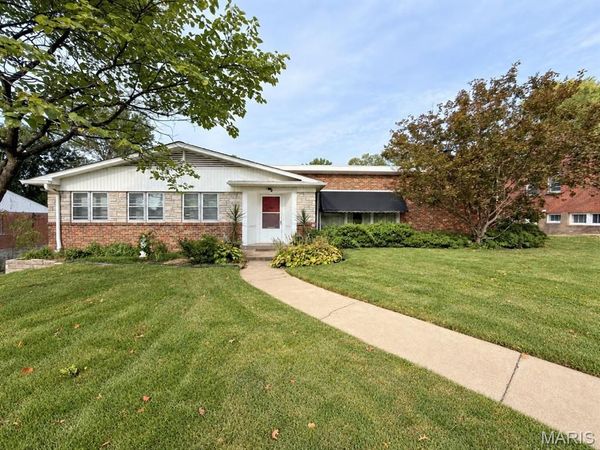 8250 Tulane Avenue, St Louis, MO 63132