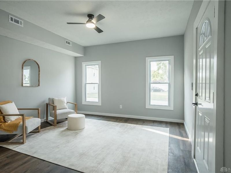 142 W James Street, Bradford, OH 45308 Photo 3