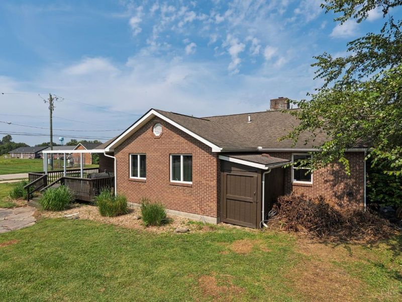 102 Boulder Drive, Sterling Township, OH 45154 Photo 18