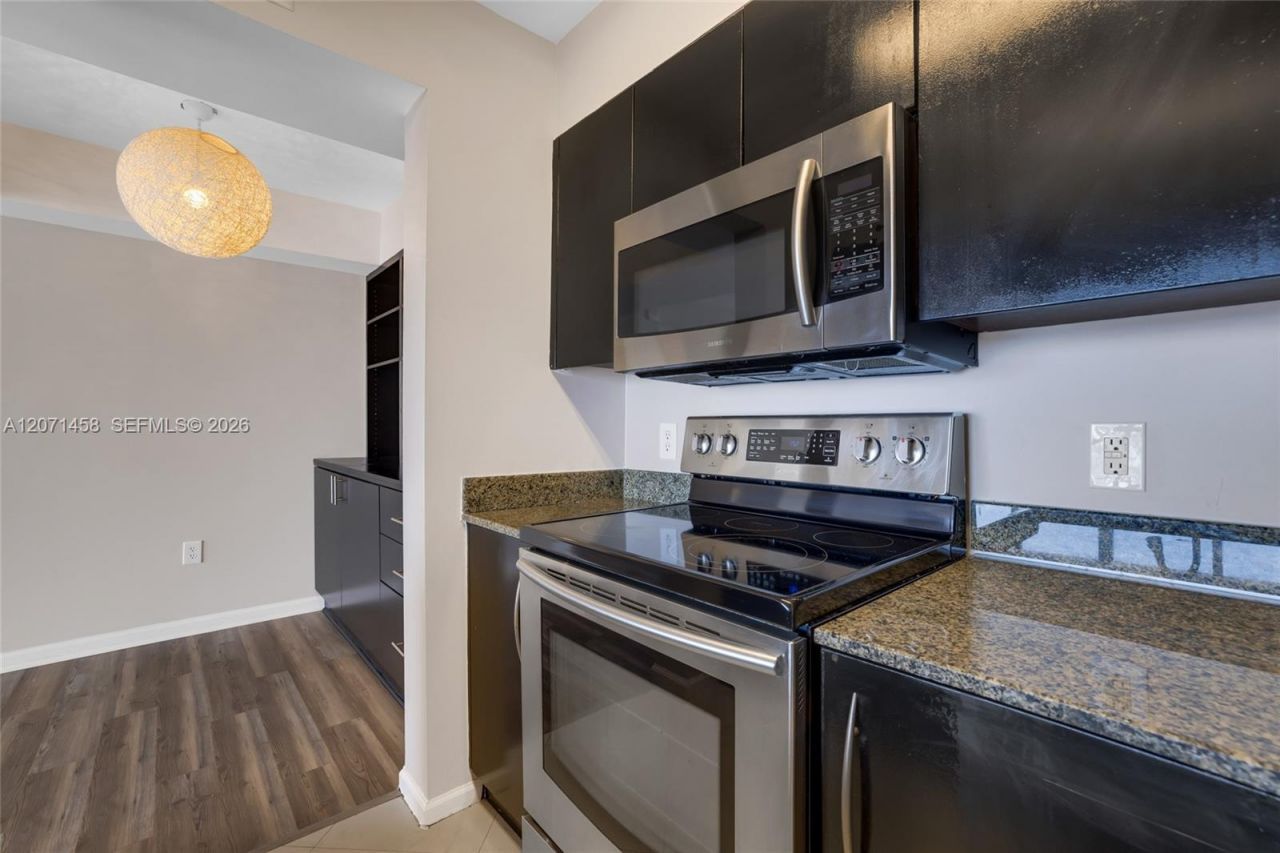 1200 Brickell Bay Dr, Unit 3001, Miami, FL 33131 Photo