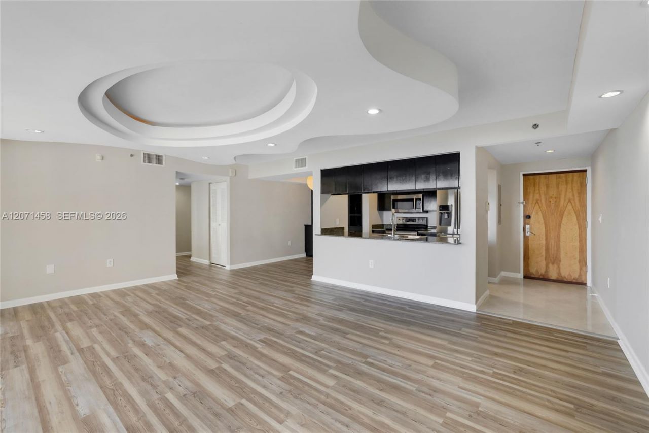 1200 Brickell Bay Dr, Unit 3001, Miami, FL 33131 Photo