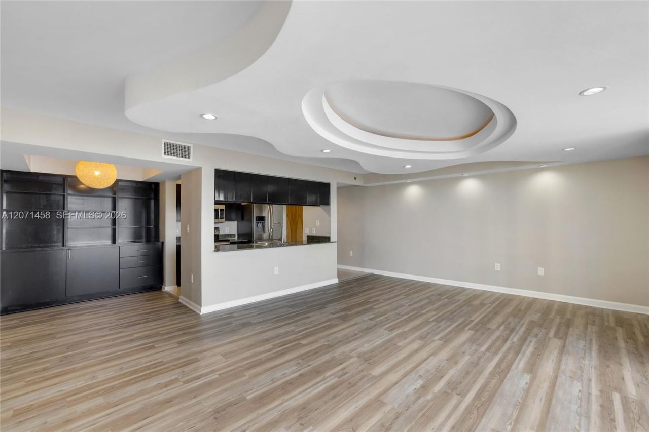 1200 Brickell Bay Dr, Unit 3001, Miami, FL 33131 Photo
