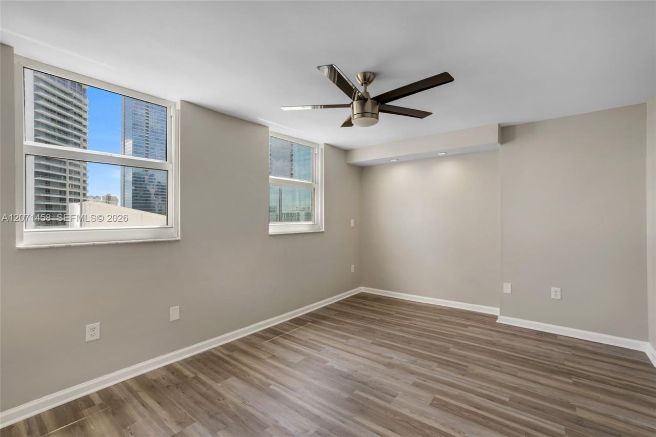 1200 Brickell Bay Dr, Unit 3001, Miami, FL 33131 Photo
